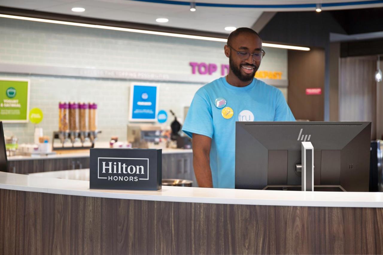 Tru By Hilton Toronto Airport West Hotel Mississauga Exterior photo